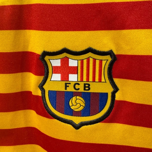 2023-2024 Barcelona Away 4th Kit Football Soccer Jersey - Picture 3 of 9